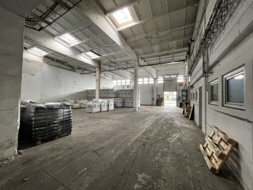 Lagerhalle/Produktionshalle/Werkstatt in Cottbus zu vermieten